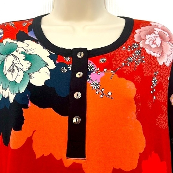Johnny Was - NWT Tura Multi Colored Floral Lightweight Henley 3/4 Sleeves SZ XS - Picture 4 of 15
